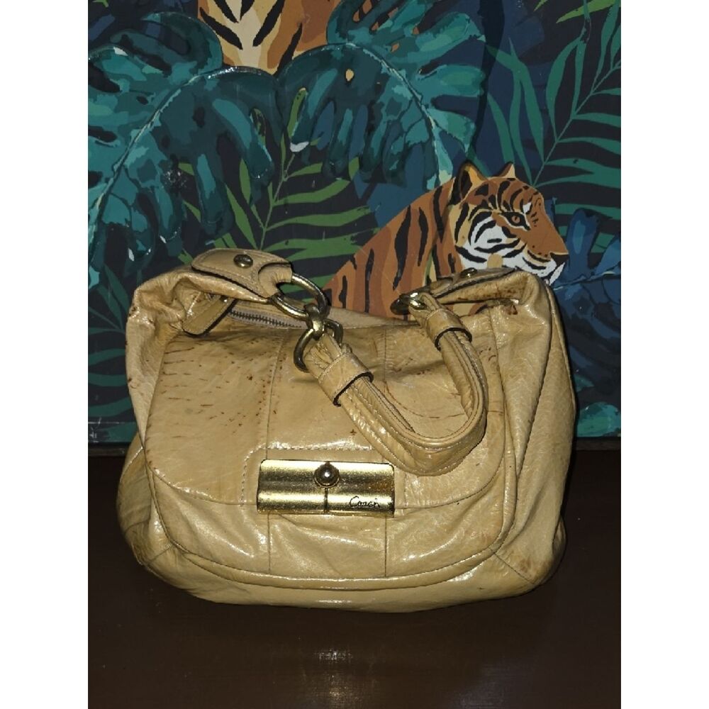 Coach Tan Leather Hobo Bag with Gold Hardware - Picture 3 of 9